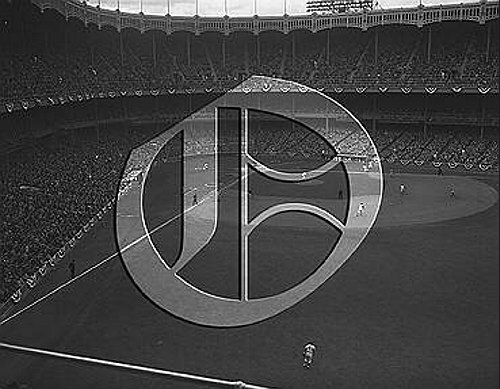 Yankee Stadium World Series action52N0037